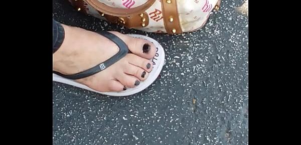  dirty white feet